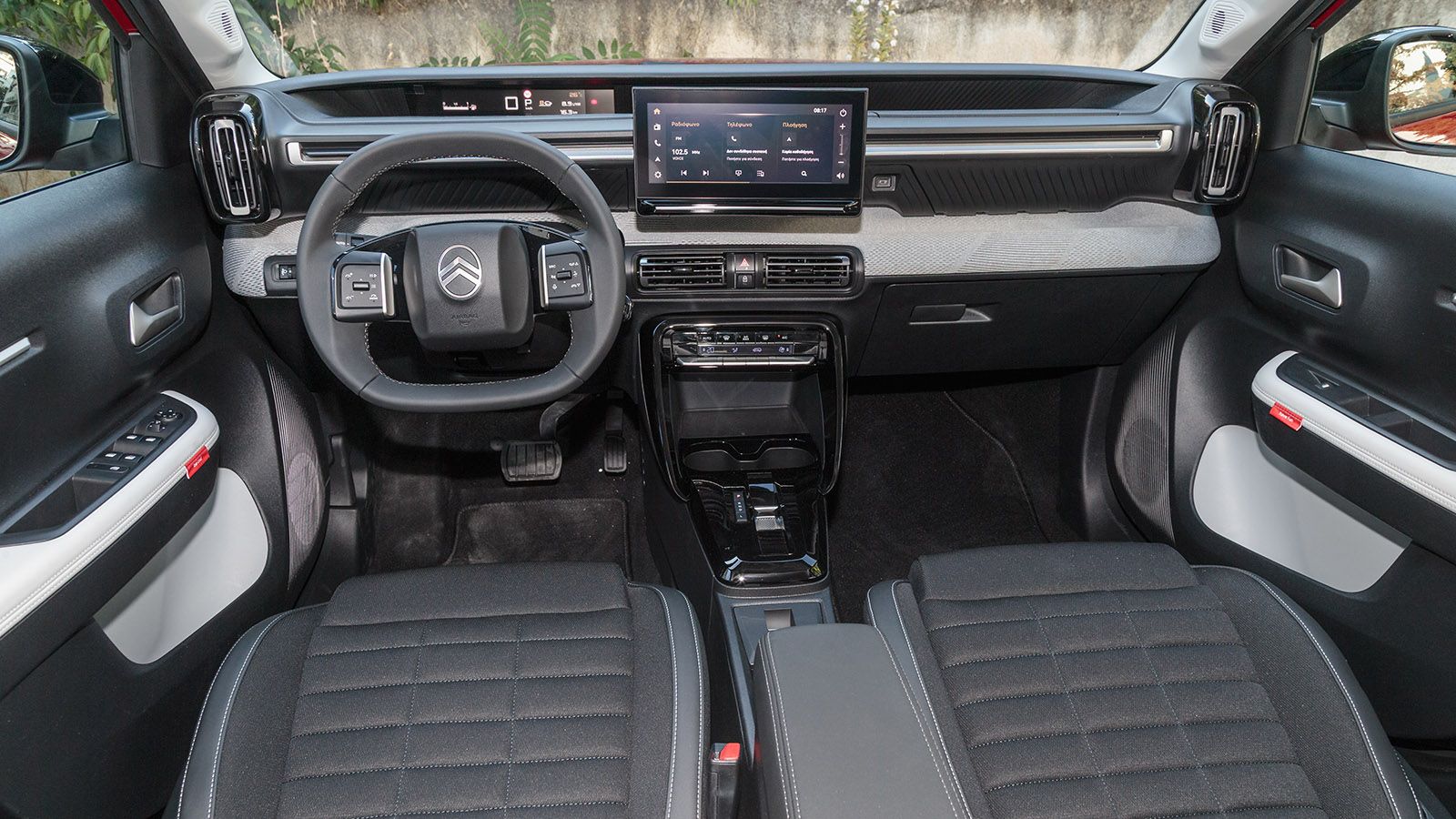 Citroen C3 Aircross VS Suzuki Vitara. Ποιο ξεχωρίζει σε εξοπλισμό ασφάλειας και άνεσης.